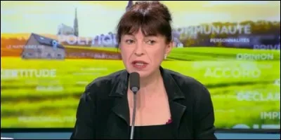 Elina Dumont a été élue députée de la 5ème circonscription de l'Eure le 18 juin 2017.