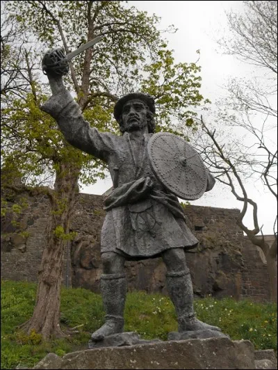 Ce héros populaire écossais du XVIIIe siècle, était aussi considéré comme un hors-la-loi. Surnommé le "Robin des Bois écossais", il se nomme ...