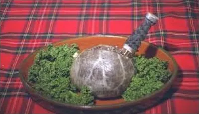 Voici le haggis, spécialité traditionnelle de la gastronomie écossaise. A l'origine, cette recette particulière s'avère être :