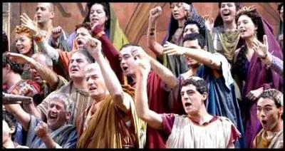 Quel terme désignait les citoyens romains, distincts des esclaves ?