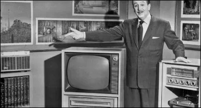 Pourquoi l'invention de la télévision va-t-elle inaugurer une nouvelle forme de médiation ?