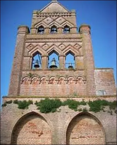 Voici l'église Saint-Sulpice de Miremont. Ville d'Occitanie, dans l'aire urbaine de Toulouse, elle se situe dans le département ...