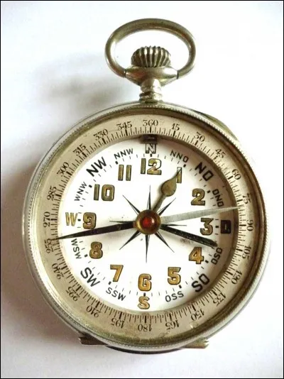 Lequel / lesquels de ces éléments ne faut-il pas pour fabriquer facilement une boussole ?