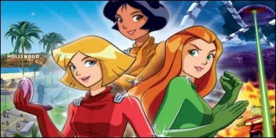 Bloom, Stella et Flora sont les Totally Spies.