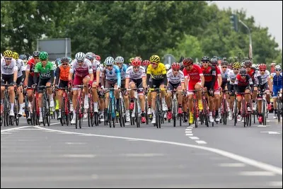 Quelle équipe a gagné le plus de victoires d'étapes ?