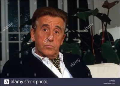 Mon camarade, il veut du à l'ail, fais Heil Hitler !