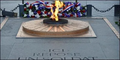 En France, où se trouve la tombe du Soldat inconnu ?