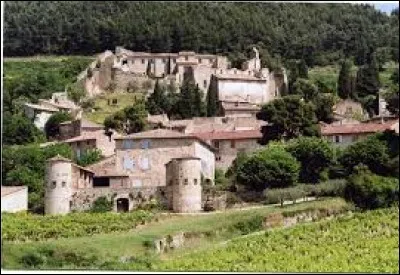 Nous descendons maintenant en région P.A.C.A., à la découverte de Gigondas. Village viticole de l'arrondissement de Carpentras, il se situe dans le département ...