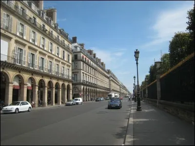 Quel célèbre chanteur est né dans la rue, un soir de juin en 1943 ?
