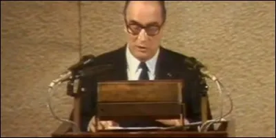 Quel chef d'Etat français a visité Israël en 1982 ?