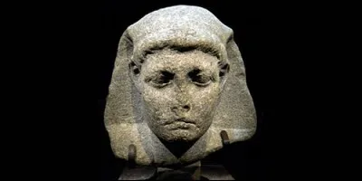 Comment se nomme le fils que Cléopâtre eut avec Jules César ?