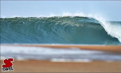 Combien de mètres de haut fait la vague la plus haute du monde ?