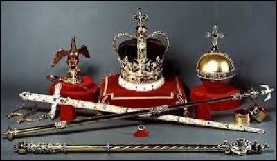 Dans quel monument de Londres les joyaux de la couronne britannique sont-ils conservés depuis 1303 ?
