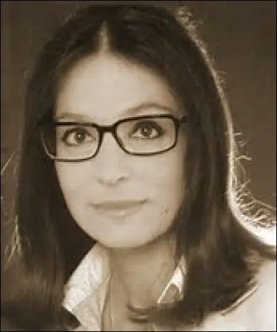 Dans quelle grande ville europ&eacute;enne s'installe-t-elle en 1960 ?