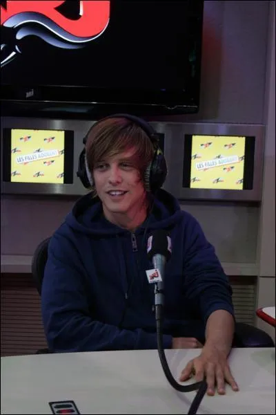 Jlb est-il encore au lyce ?