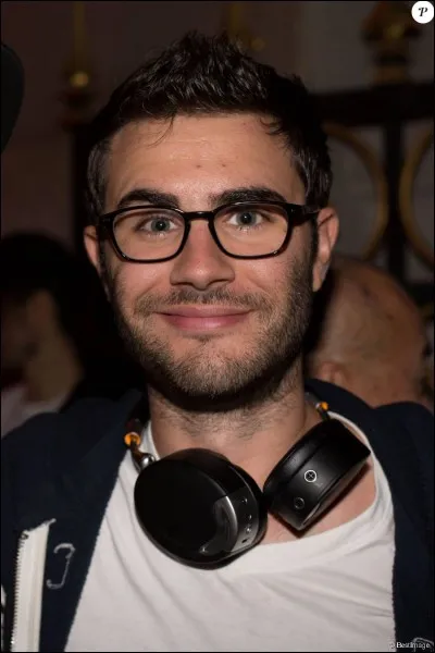 Cyprien est ami avec...