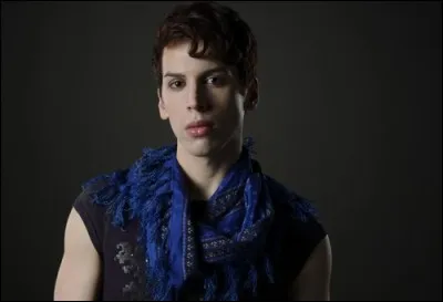 Comment s'appelle la sur biologique de Felix ?