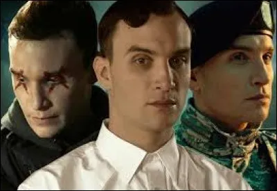 Comment s'appelle le premier clone Castor qui est apparu ?