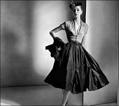 En 1947, quel couturier français connaît le succès avec son style "new-look" ?