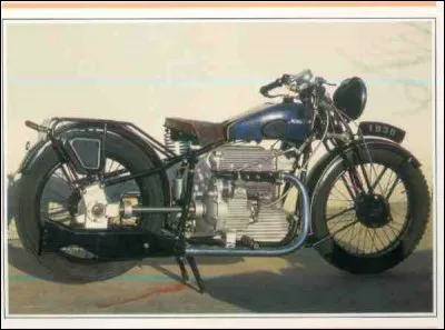 Un 4 cylindres en ligne à transmission par cardan ça vous parle ?