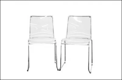 Transparents, les sièges. Ils sont donc interdits... ?