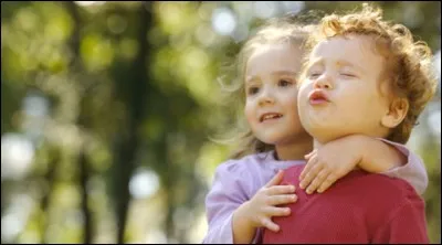 Es-tu une fille ou un garçon ?