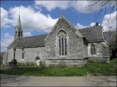 Commune bretonne, dans l'arrondissement de Saint-Brieuc, Plussulien se situe dans le département ...