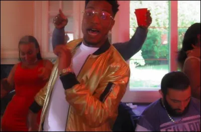 Complétez les paroles du couplet : 

"Oh, Jésus de Nazareth !
Tous les jours je fume, j'me dis : "Demain, j'arrête" (sale)
Ne te fie pas à à mon gabarit, je viens du (...), je sais me bagarrer"