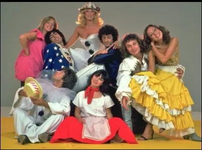 C'est la pente ou inclinaison du fer d'un rabot ou d'une varlope.
En illustration : Le groupe qui chantait "La chenille".