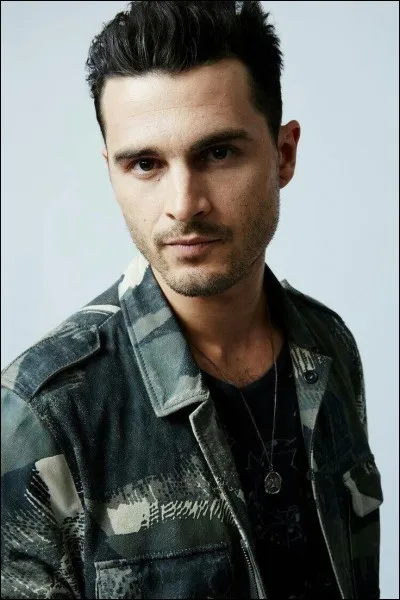 Comment s'appelle cet acteur ?