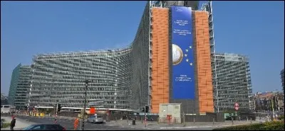 Où siège la Commission européenne ?