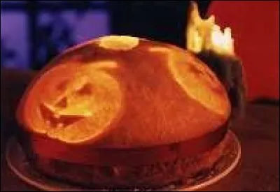 En France, il y avait à la fin des années 1990 et au début des années 2000, un gâteau commercialisé pendant la fête d'Halloween, qui était vendu comme étant le gâteau officiel d'Halloween. Quel était son nom ?