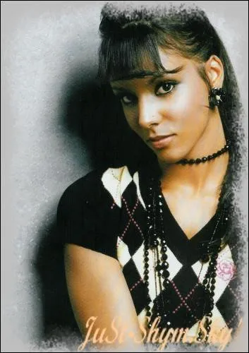 Comment s'appelle Shy'm ?