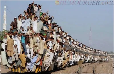 A lui seul, il ne peut mener grand train.