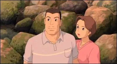 En quoi les parents de Chihiro sont-ils transformés au début ?