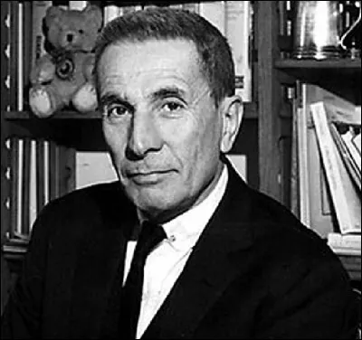 Quelle lettre de l'alphabet sert de titre aux cinquante et une nouvelles fantastiques de Dino Buzzati ?