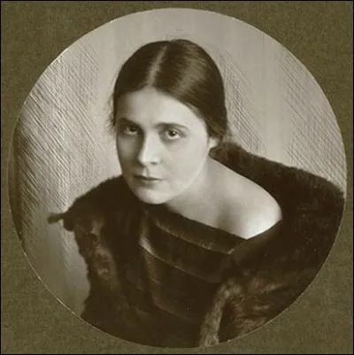 Sous quel pseudonyme est connue Elsa Triolet ?