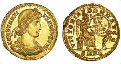 Voici un solidus de l'empereur.....