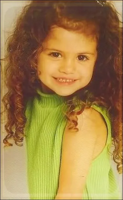 Qui est cette petite fille aux magnifiques cheveux ?