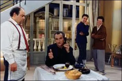Quel club de football supporte Lucien Cheval (joué par Daniel Prévost) dans le film "Le Dîner de Cons" ?