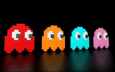 Comment s'appelle le fantôme orange de Pacman ?