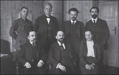 Quel événement important survient le 3 mars 1918 ?