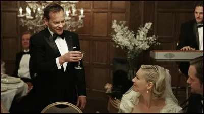 C'est un repas de mariage que celui-ci, qui n'est pas des plus joyeux, car le monde au dehors, en fait, court à sa perte. Quel est ce film ?