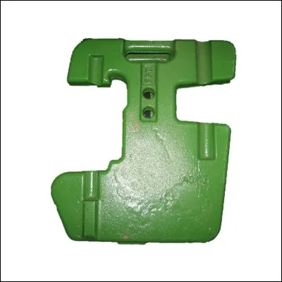 Quel est le poids initial des masses ''jerrycans'' disponibles sur ces tracteurs à l'époque ?