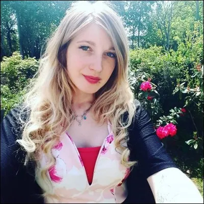 Quelle est la couleur qu'elle déteste ? Le ..