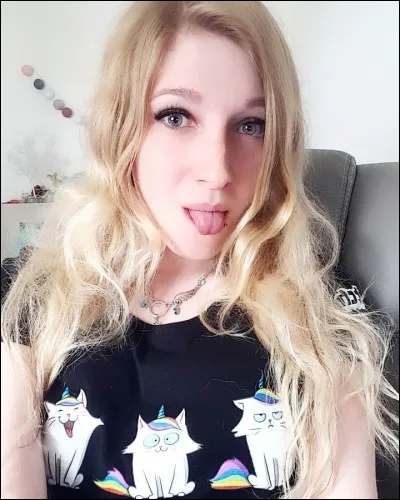 Dans quelle région vit-elle pour le moment ?