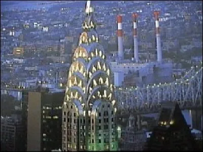 Pas tout à fait aussi prestigieux que le précédent mais, un coup de coeur dans l'esprit de plusieurs pour son architecture. Les arches au bas de la flèche, sont totalement typiques à ce bâtiment qui fût, un bref moment, le plus haut au monde.