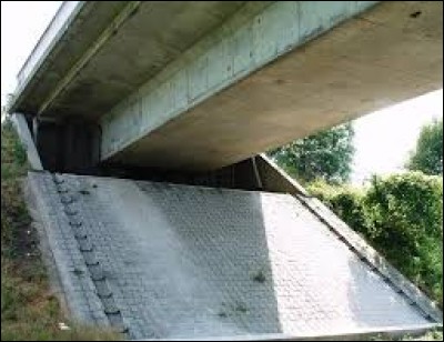 Comment s'appelle cette partie du pont ?