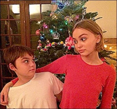 Lily-Rose a-t-elle des frères et surs ?