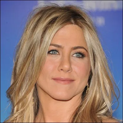 Quel âge a Jennifer Aniston ?